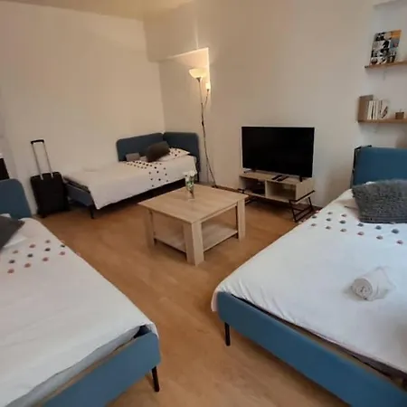 Entier 2-3 P Apartment